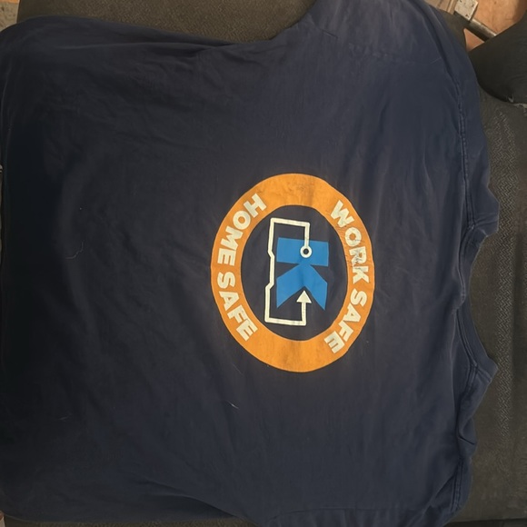 I am selling a Konstant Walden T-shirt different colours different sizes - Picture 4 of 4